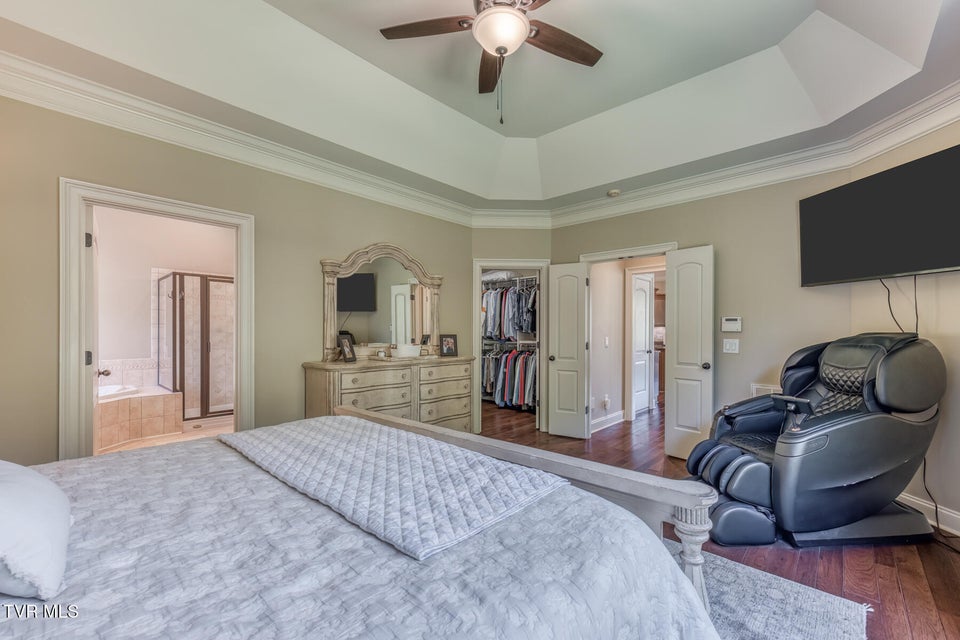 Photo #33: 2129 Highland Falls Court