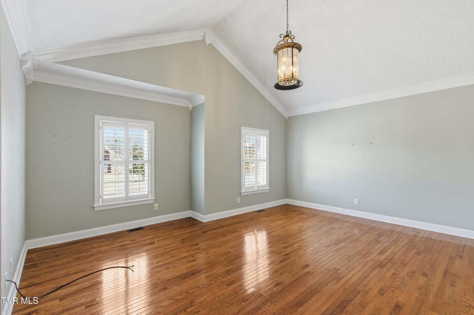 Photo #10: 117 Canterbury Place