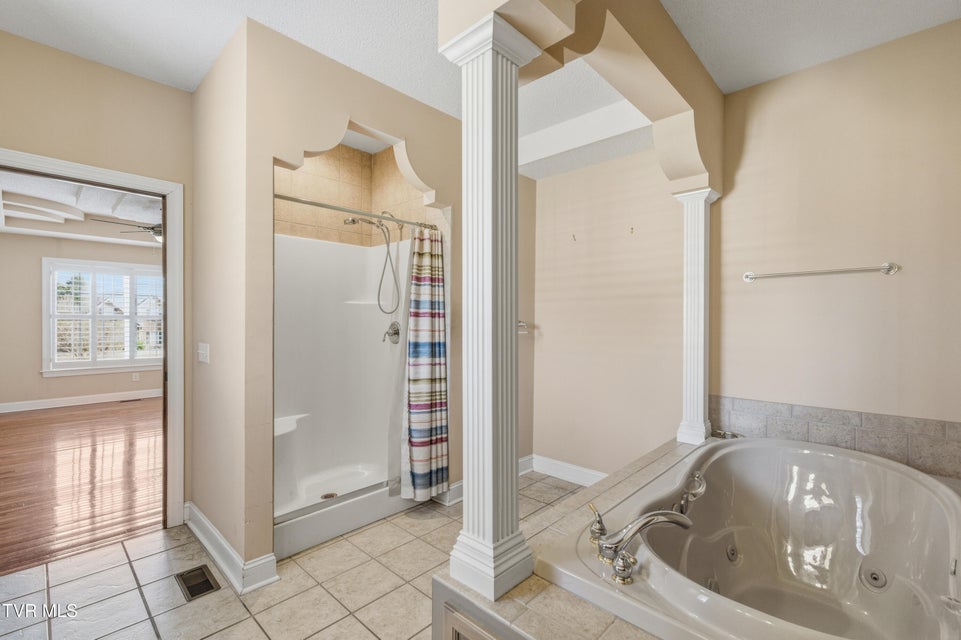 Photo #26: 117 Canterbury Place