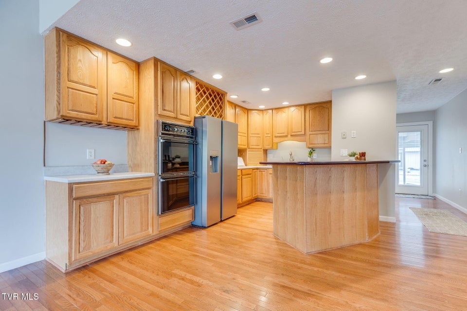 Photo #10: 780 Hamilton Road