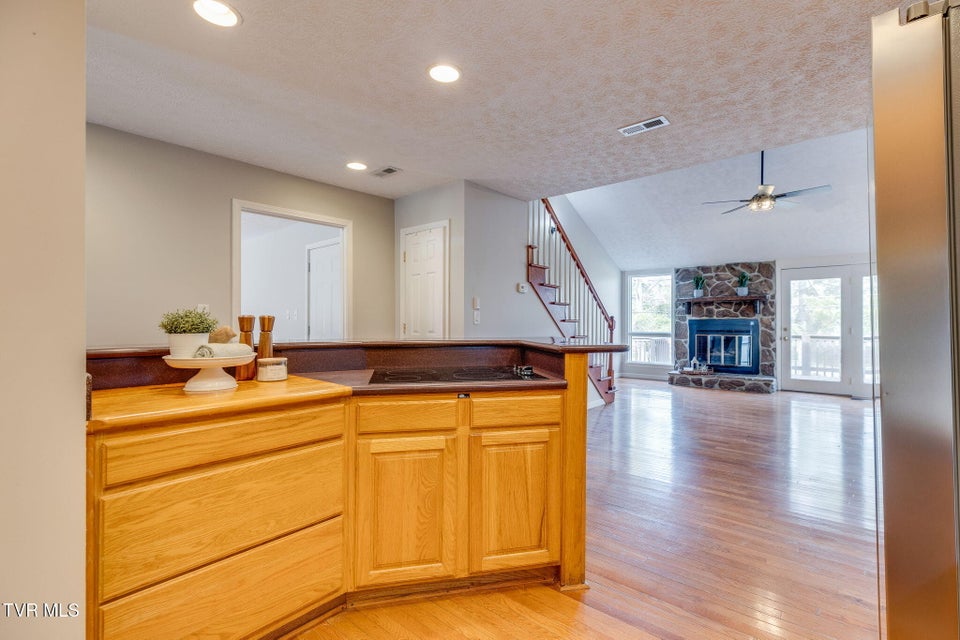 Photo #12: 780 Hamilton Road