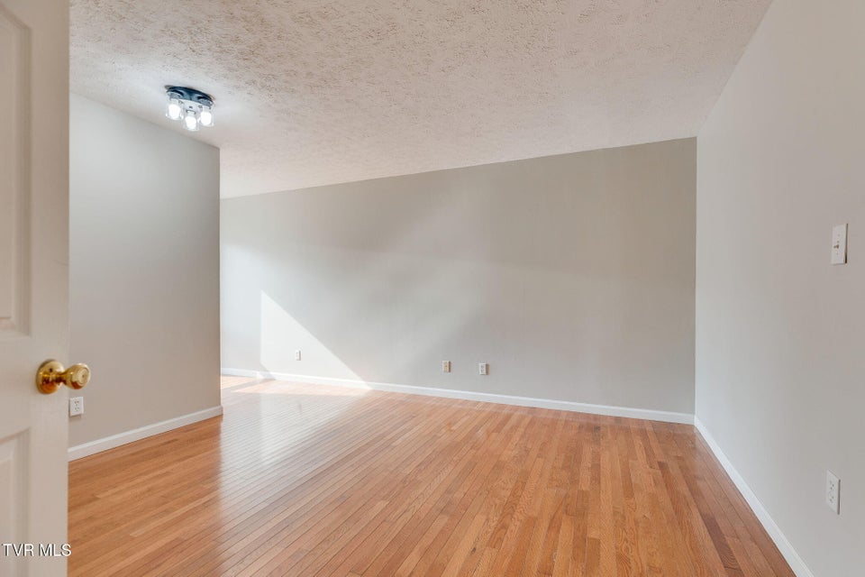 Photo #13: 780 Hamilton Road