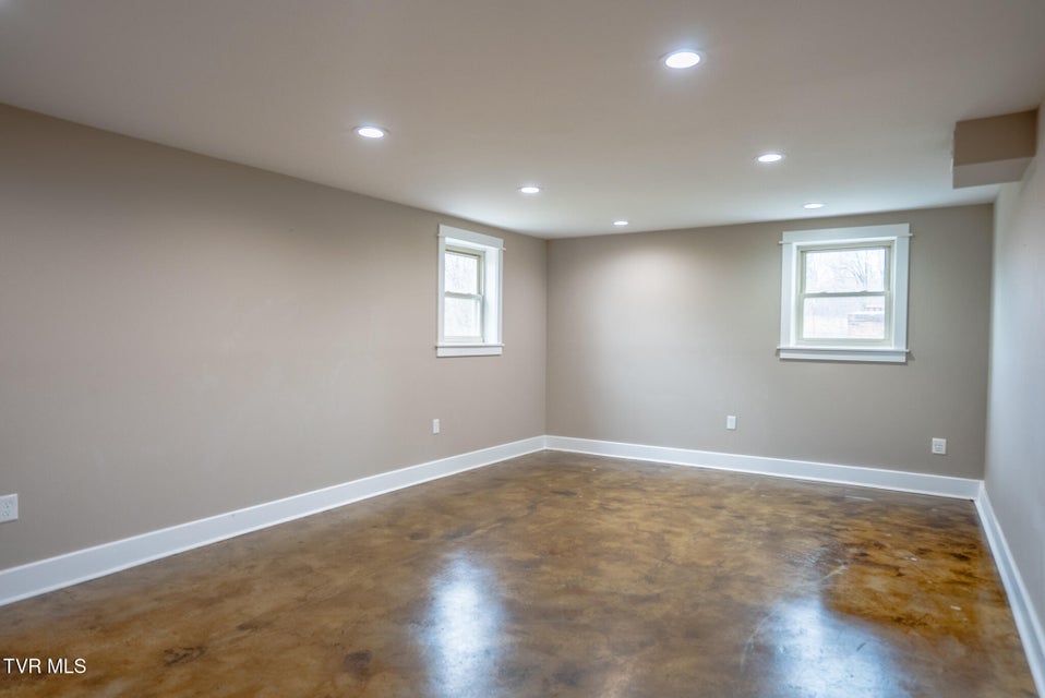 Photo #29: 5925 Cochise Trail