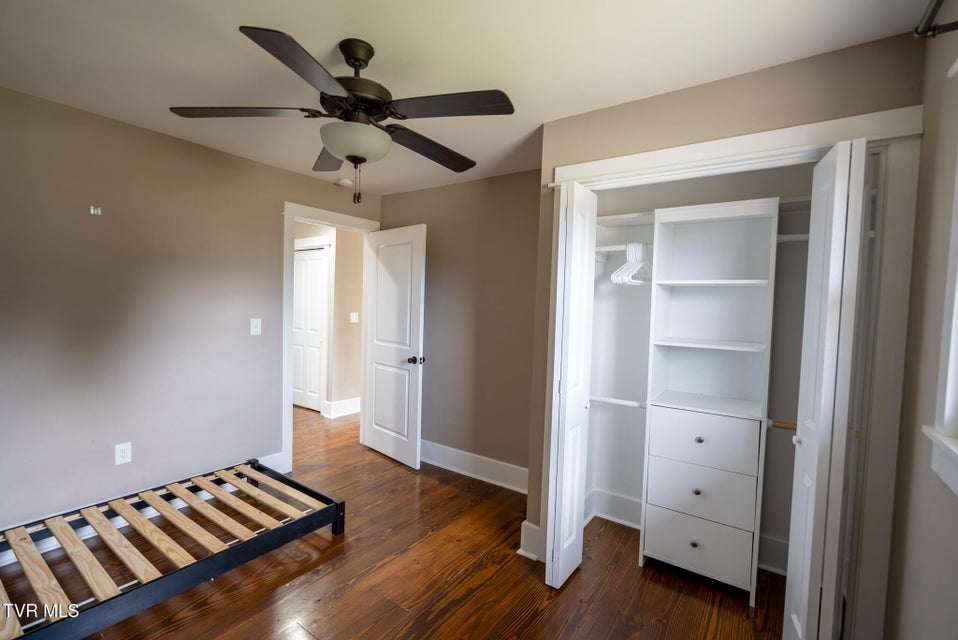 Photo #21: 5925 Cochise Trail