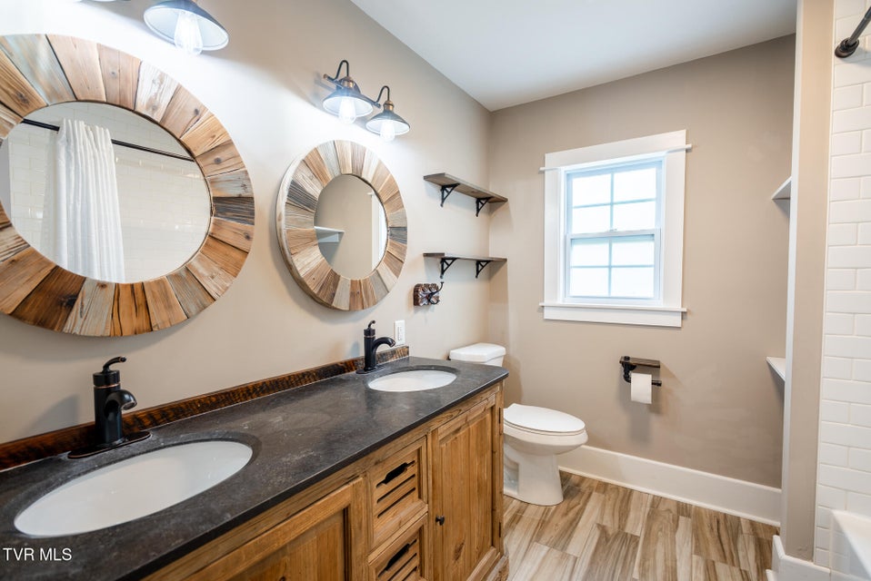 Photo #18: 5925 Cochise Trail