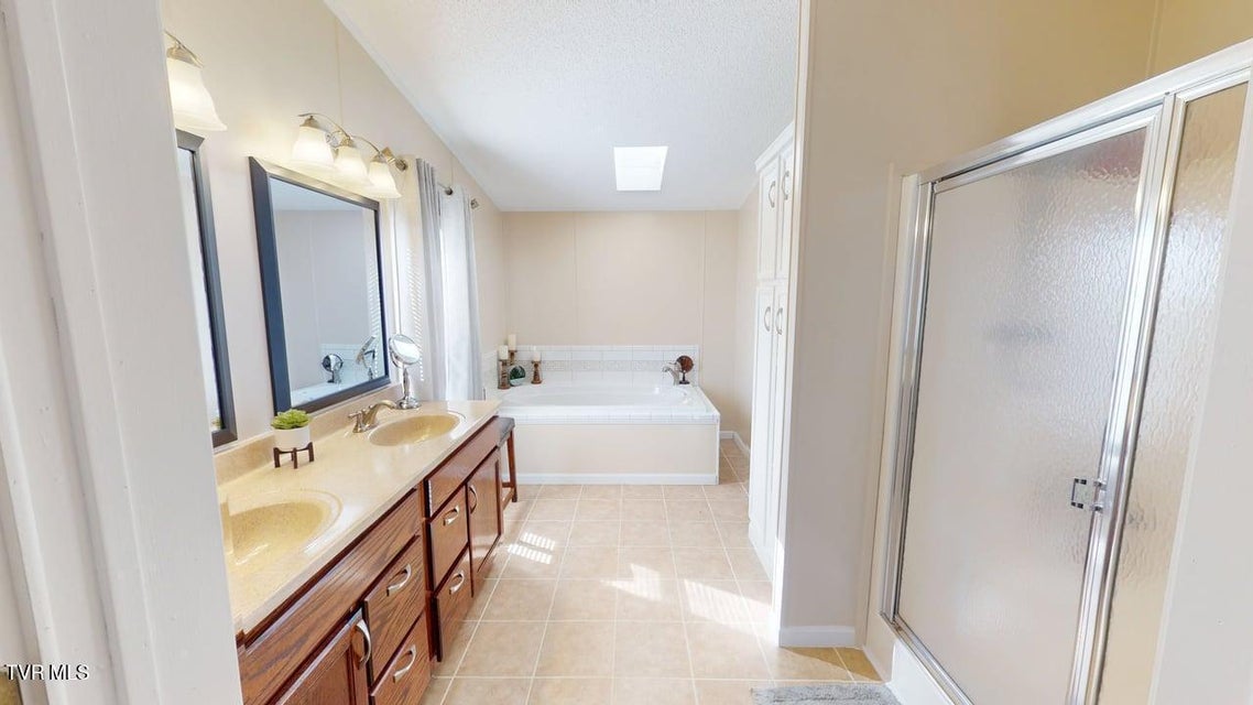 Photo #41: 4250 Mohawk Road