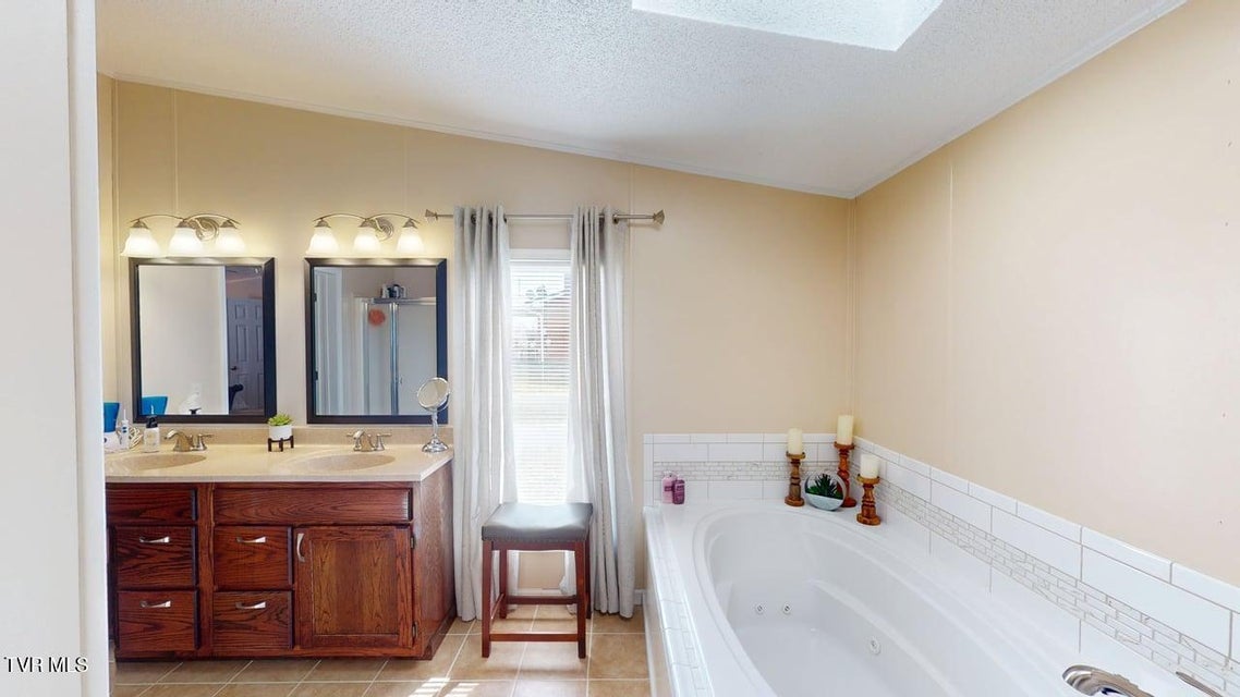 Photo #43: 4250 Mohawk Road