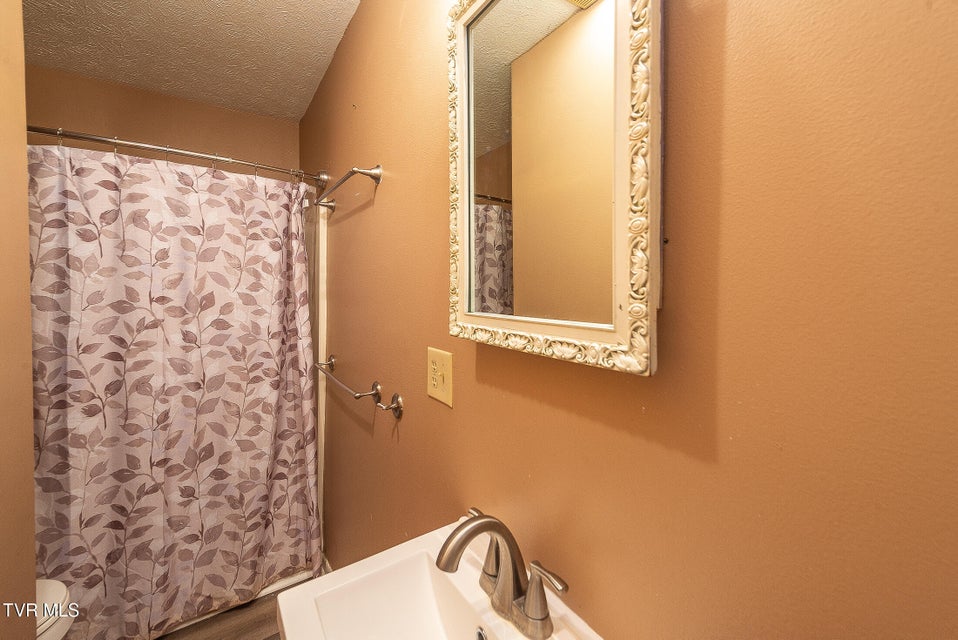 Photo #22: 2908 Cain Street