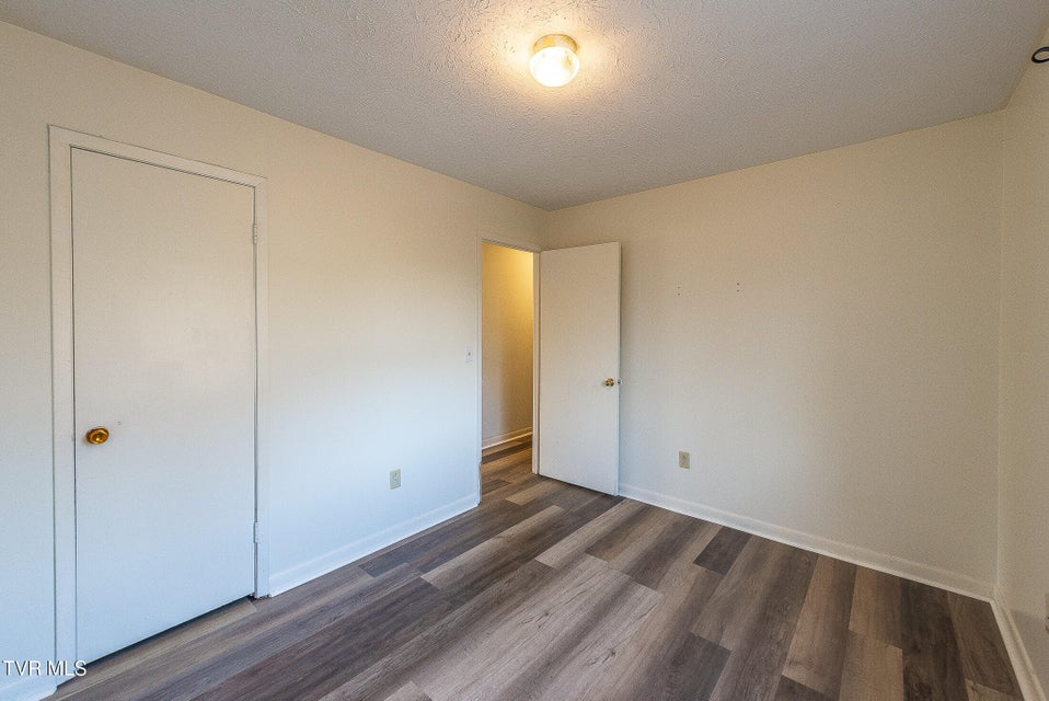 Photo #25: 2908 Cain Street