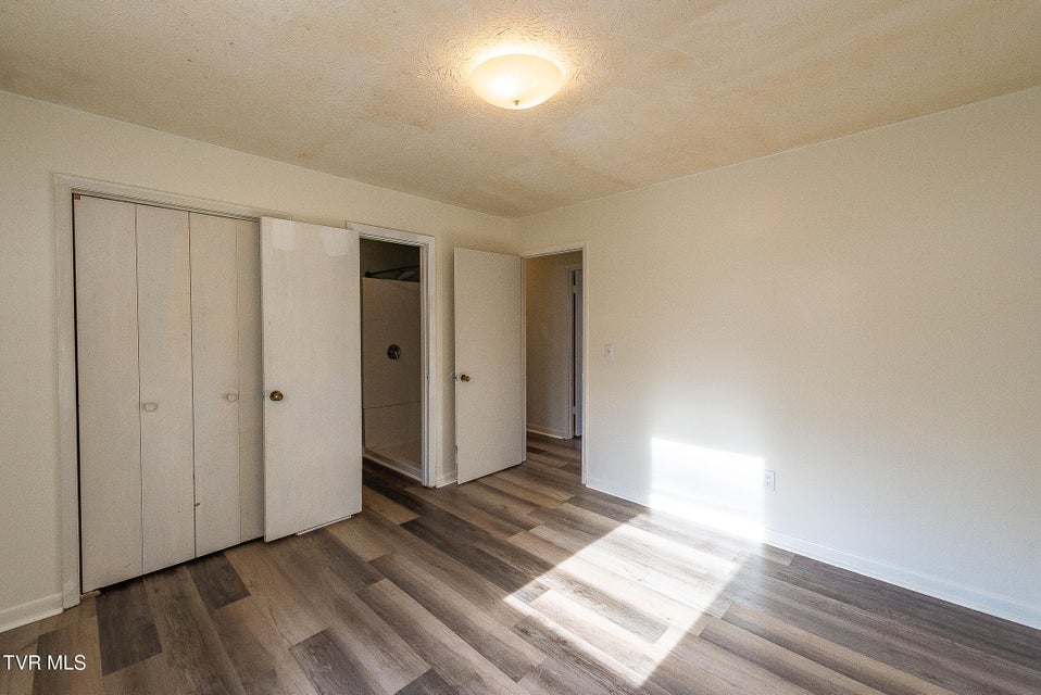 Photo #28: 2908 Cain Street