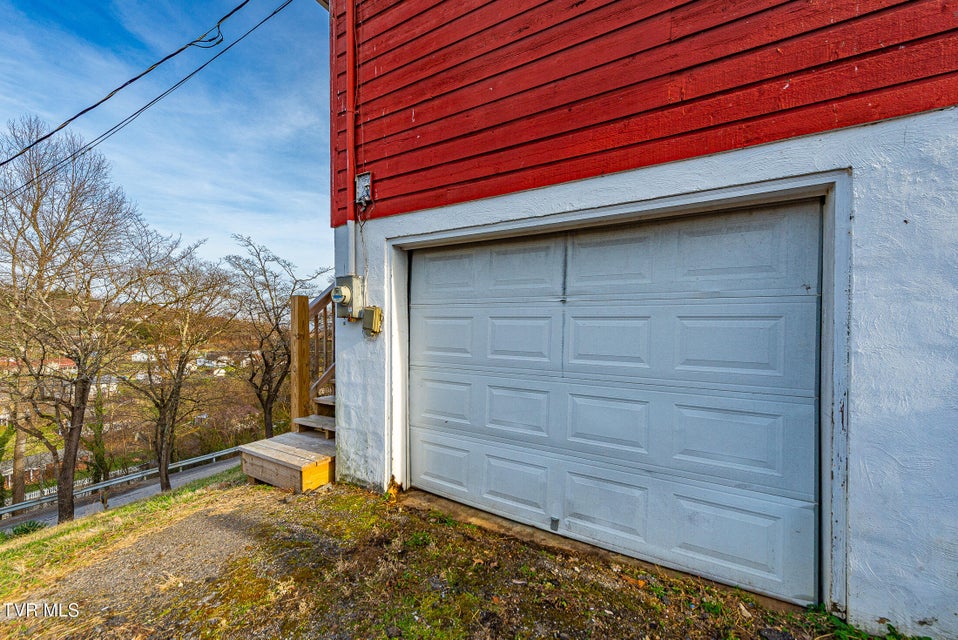 Photo #36: 2908 Cain Street