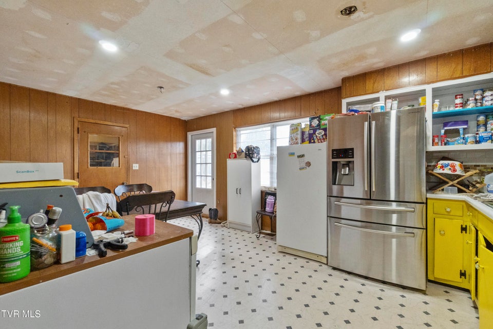 Photo #12: 2002 Ivanhoe Road