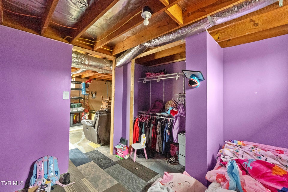 Photo #25: 2002 Ivanhoe Road