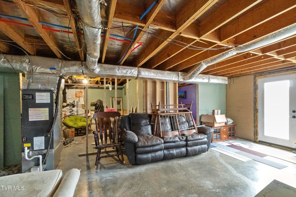 Photo #27: 2002 Ivanhoe Road