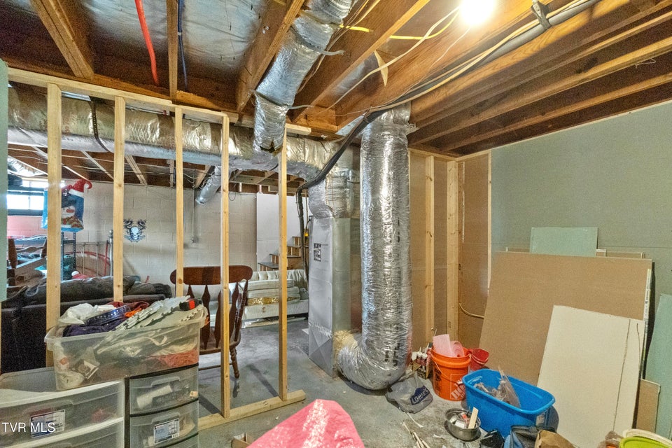 Photo #30: 2002 Ivanhoe Road