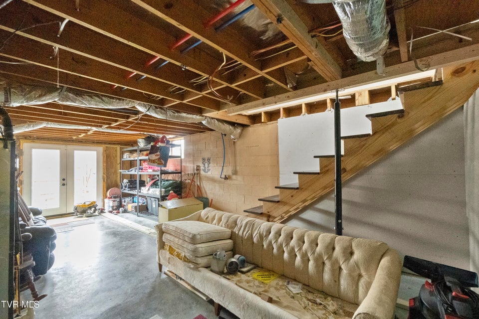 Photo #31: 2002 Ivanhoe Road