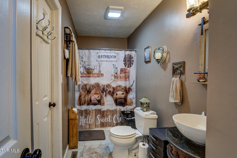 Photo #33: 135 Earl Williams Road