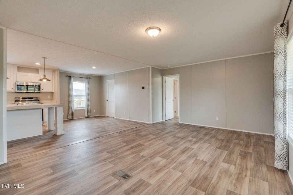 Photo #6: 192 Meadow View Road