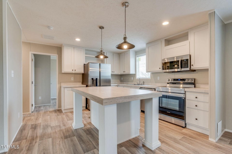 Photo #8: 192 Meadow View Road