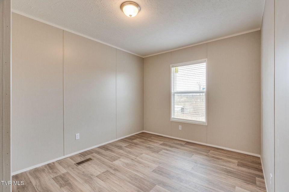 Photo #16: 192 Meadow View Road