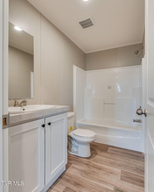 Photo #18: 192 Meadow View Road