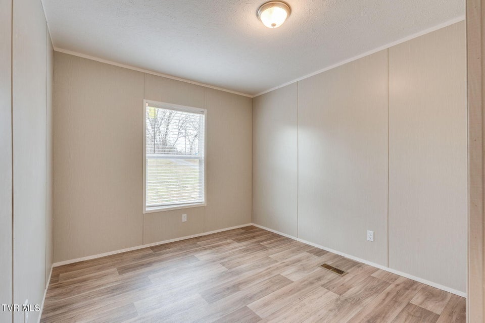 Photo #19: 192 Meadow View Road