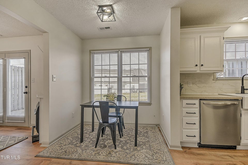 Photo #14: 1725 Lakeview Drive