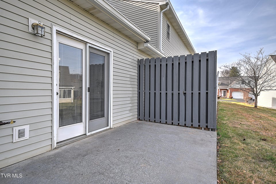 Photo #35: 1725 Lakeview Drive