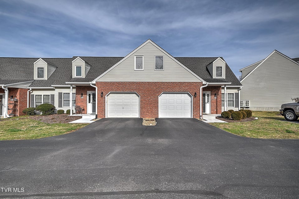 Photo #36: 1725 Lakeview Drive