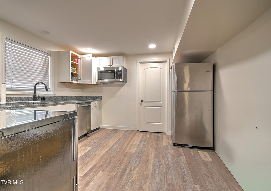 Photo #40: 127 Patrick Lane