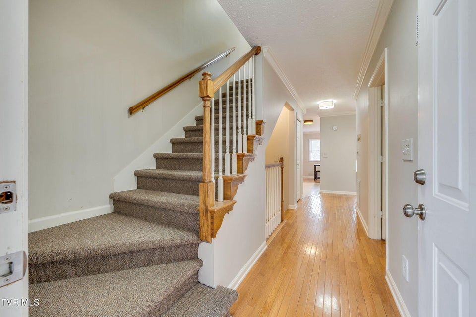 Photo #4: 428 Alexander Avenue