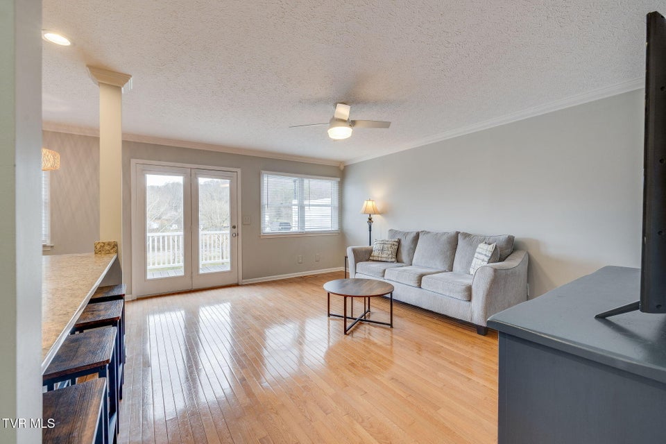 Photo #5: 428 Alexander Avenue