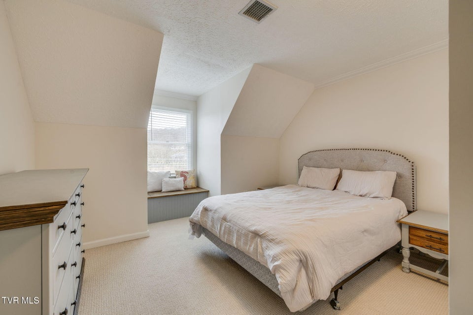 Photo #19: 428 Alexander Avenue