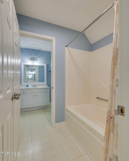 Photo #24: 428 Alexander Avenue