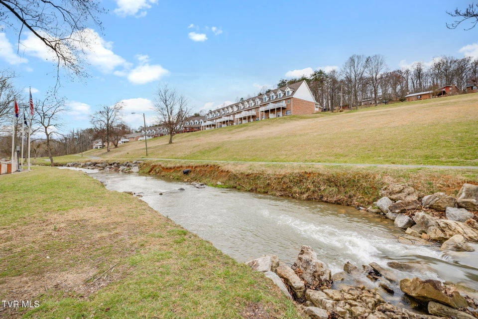 Photo #45: 428 Alexander Avenue