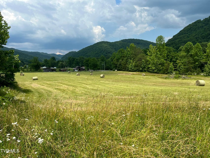 Photo #3: 724 Dry Creek Road