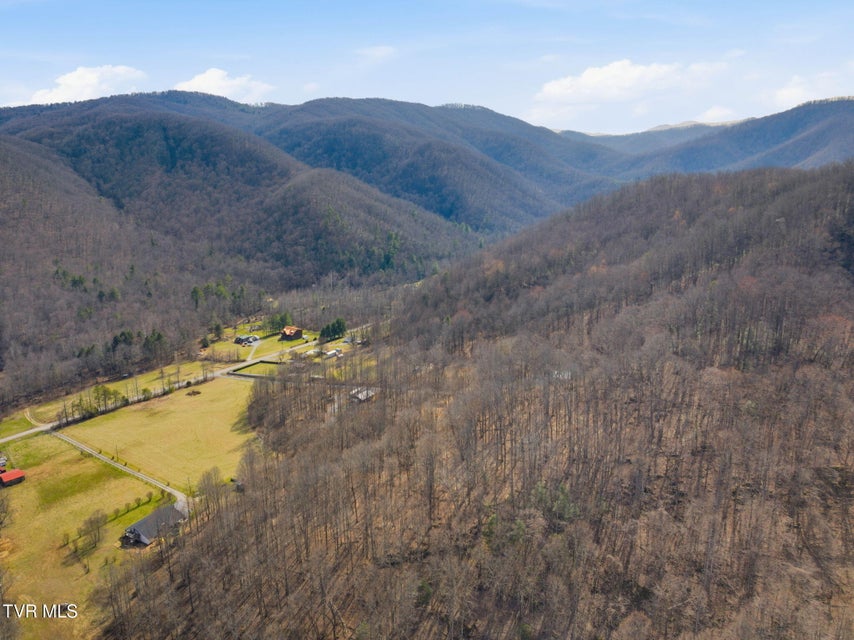 Photo #26: 724 Dry Creek Road