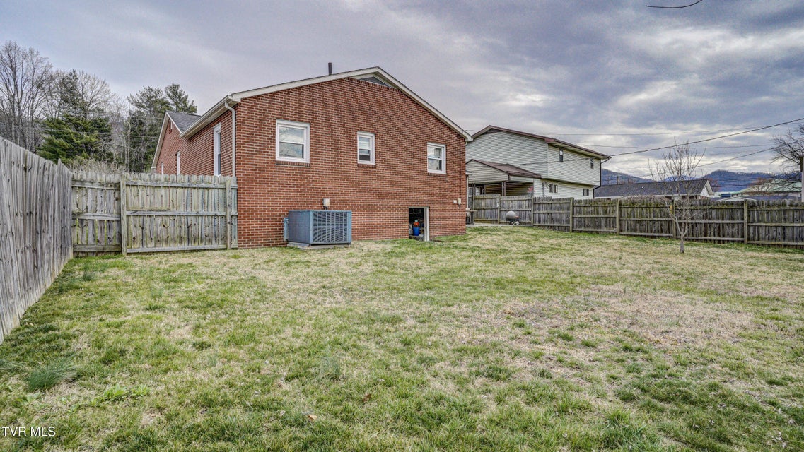 Photo #6: 235 Mohawk Drive