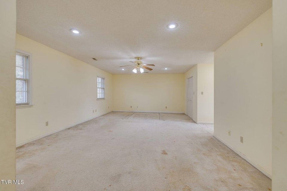 Photo #21: 704 Ridgefields Road