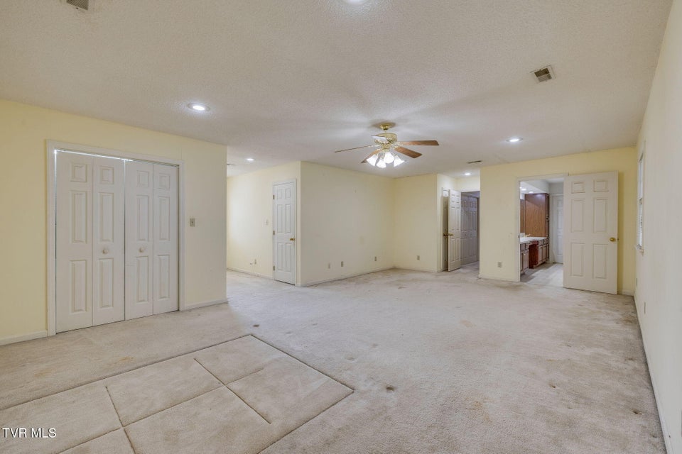 Photo #22: 704 Ridgefields Road