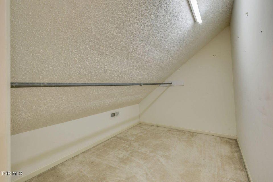 Photo #25: 704 Ridgefields Road