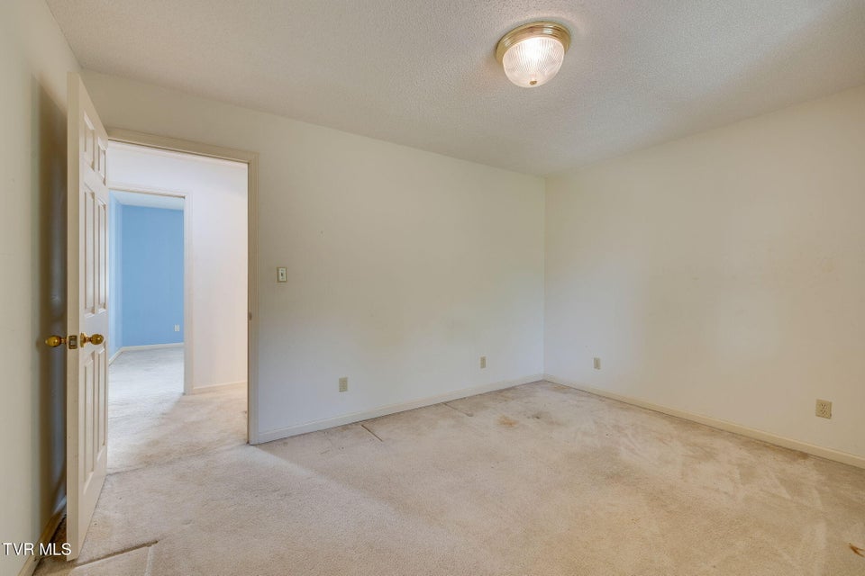 Photo #38: 704 Ridgefields Road