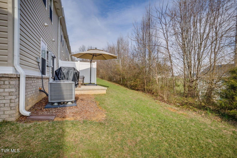 Photo #28: 373 Piper Glen