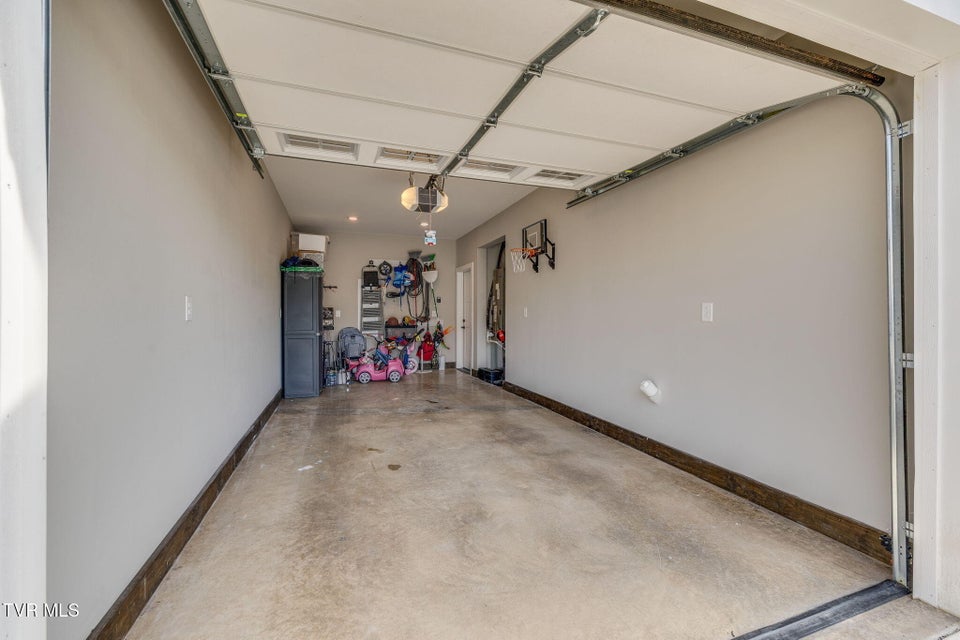 Photo #27: 373 Piper Glen