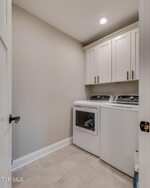 Photo #26: 373 Piper Glen