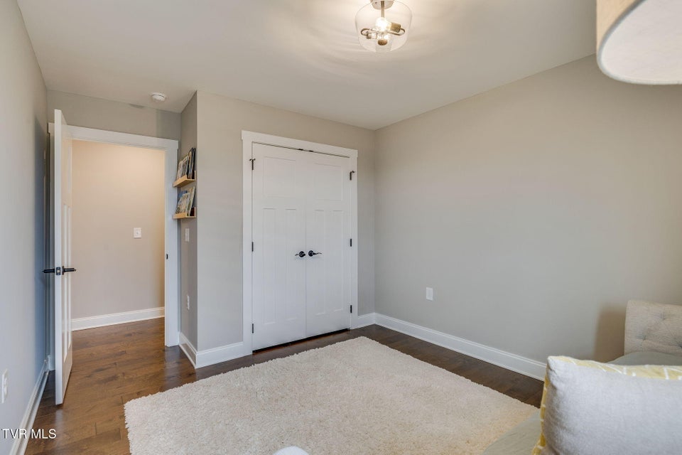 Photo #25: 373 Piper Glen