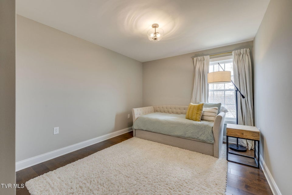 Photo #24: 373 Piper Glen