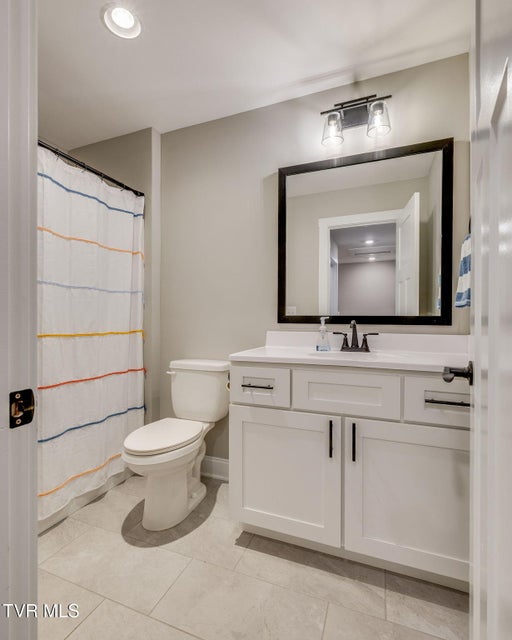 Photo #23: 373 Piper Glen