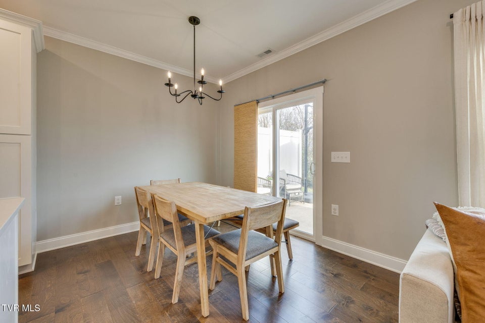 Photo #10: 373 Piper Glen