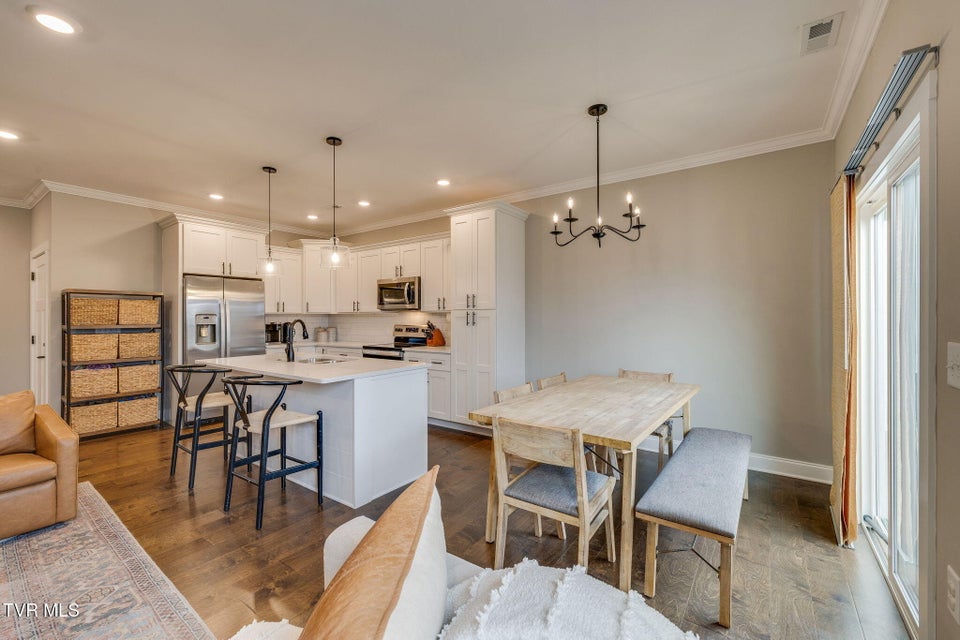 Photo #9: 373 Piper Glen